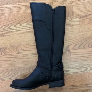 Brand New Guess Boots
